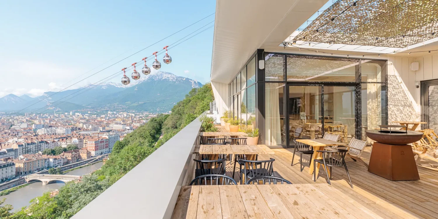 the-babel-community-grenoble-bastille-ciel-rooftop-restaurant (1)